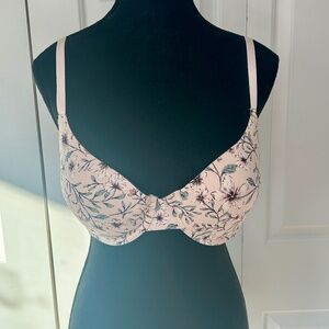 Marilyn Monroe Seamless Floral Print Bra with Convertible Straps 38C